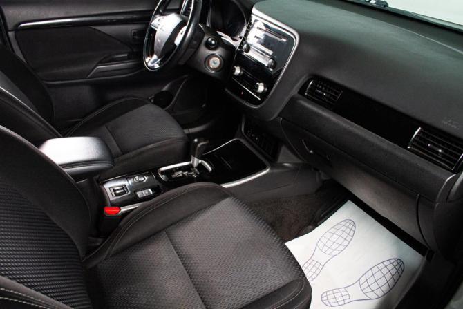 Mitsubishi Outlander III Рестайлинг 3 с пробегом 2020 года, цена 2 329 000 рублей, 170125 км, внедорожник, Автокод Объявления