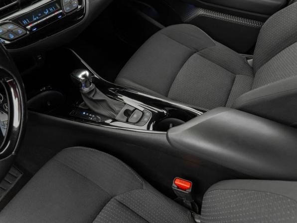 Toyota C-HR I с пробегом 2019 года, цена 2 270 000 рублей, 111400 км, внедорожник, Автокод Объявления