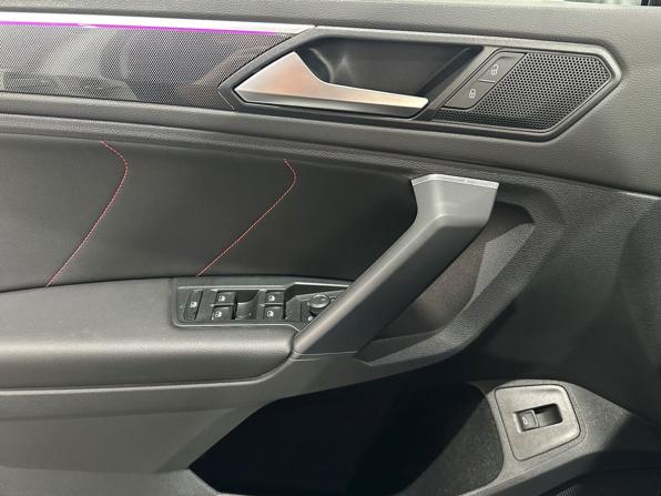Volkswagen Tiguan II Рестайлинг с пробегом 2021 года, цена 3 660 000 рублей, 22527 км, внедорожник, Автокод Объявления