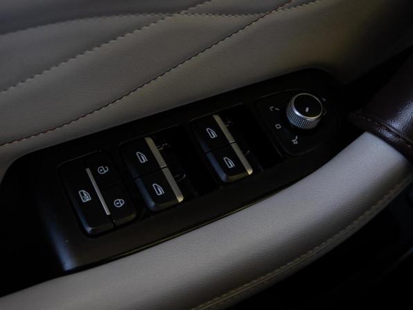 Geely Monjaro I с пробегом 2023 года, цена 3 050 000 рублей, 72277 км, внедорожник, Автокод Объявления
