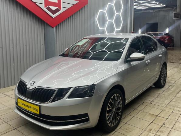 Skoda Octavia III (A7) Рестайлинг с пробегом 2017 года, цена 1 525 000 рублей, 130950 км, лифтбек, Автокод Объявления