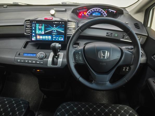 Honda Freed I Рестайлинг 2 с пробегом 2014 года, цена 1 299 000 рублей, 130716 км, компактвэн, Автокод Объявления