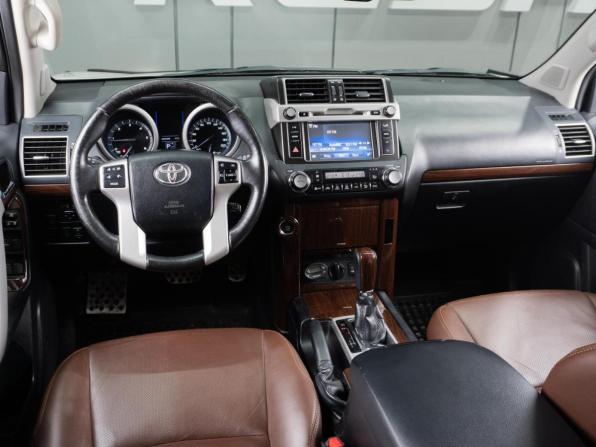 Toyota Land Cruiser Prado 150 Series Рестайлинг 1 с пробегом 2014 года, цена 3 399 000 рублей, 227053 км, внедорожник, Автокод Объявления