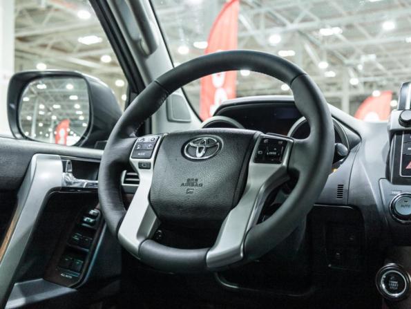 Toyota Land Cruiser Prado 150 Series Рестайлинг 1 с пробегом 2013 года, цена 2 949 000 рублей, 219150 км, внедорожник, Автокод Объявления