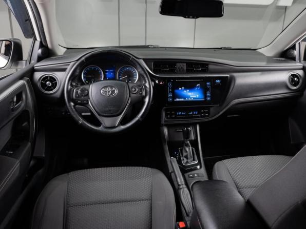 Toyota Corolla XI (E160 E170 E180) Рестайлинг 1 с пробегом 2017 года, цена 1 649 000 рублей, 156917 км, седан, Автокод Объявления