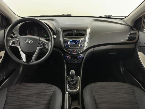 Hyundai Solaris I Рестайлинг с пробегом 2016 года, цена 910 000 рублей, 215295 км, седан, Автокод Объявления