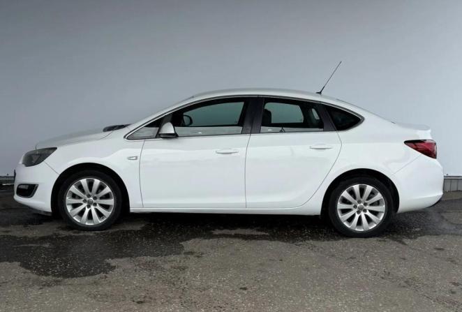 Opel Astra J Рестайлинг с пробегом 2014 года, цена 880 000 рублей, 91533 км, седан, Автокод Объявления