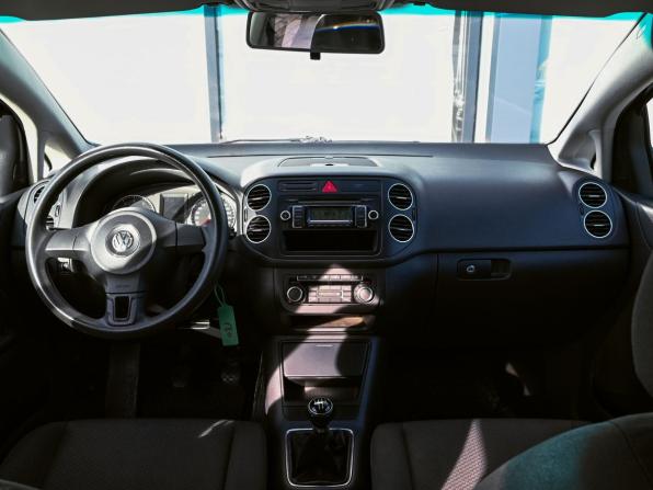Volkswagen Golf Plus II с пробегом 2010 года, цена 685 000 рублей, 323692 км, хэтчбек, Автокод Объявления