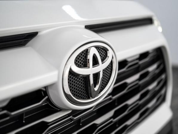 Toyota RAV4 V (XA50) с пробегом 2021 года, цена 3 600 000 рублей, 124850 км, внедорожник, Автокод Объявления