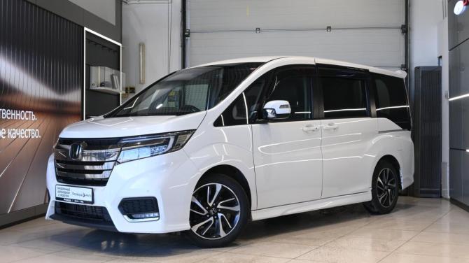 Honda Stepwgn V Рестайлинг с пробегом 2020 года, цена 2 295 000 рублей, 115000 км, минивэн, Автокод Объявления