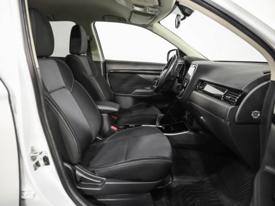 Mitsubishi Outlander III Рестайлинг 3 Санкт-Петербург  - изображение 23