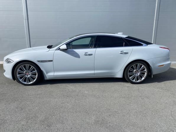 Jaguar XJ IV (X351) Рестайлинг с пробегом 2016 года, цена 3 954 000 рублей, 41953 км, седан, Автокод Объявления