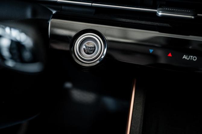 Omoda C5 I с пробегом 2024 года, цена 1 700 000 рублей, 58863 км, внедорожник, Автокод Объявления