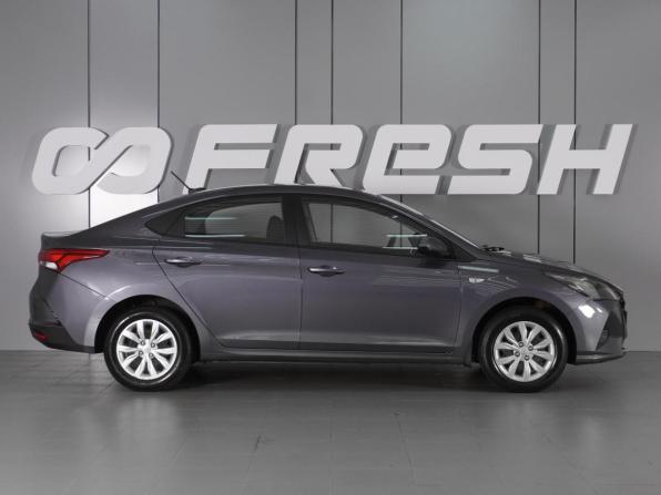 Hyundai Solaris II Рестайлинг с пробегом 2021 года, цена 1 745 000 рублей, 25443 км, седан, Автокод Объявления