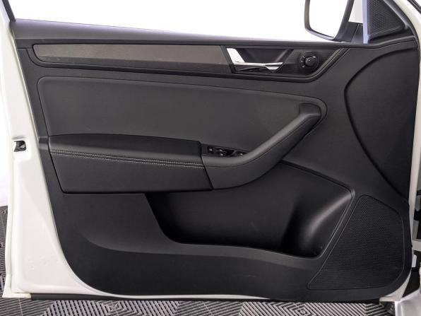 Skoda Rapid II с пробегом 2020 года, цена 1 440 000 рублей, 86090 км, лифтбек, Автокод Объявления