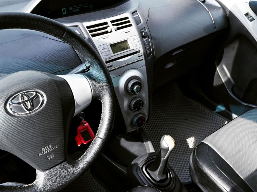 Toyota Yaris II Екатеринбург  - изображение 8