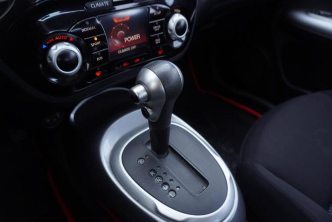 Nissan Juke I Рестайлинг с пробегом 2018 года, цена 1 389 000 рублей, 178277 км, внедорожник, Автокод Объявления