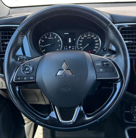 Mitsubishi Outlander III Рестайлинг 3 с пробегом 2020 года, цена 2 560 000 рублей, 71729 км, внедорожник, Автокод Объявления
