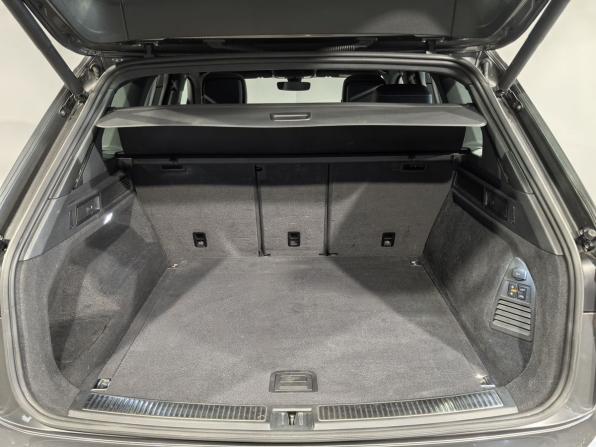 Volkswagen Touareg III с пробегом 2019 года, цена 5 099 000 рублей, 120673 км, внедорожник, Автокод Объявления