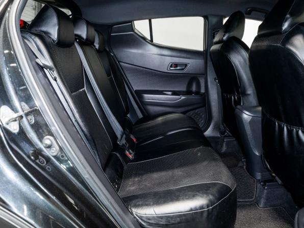 Toyota C-HR I Рестайлинг с пробегом 2022 года, цена 2 310 000 рублей, 23456 км, внедорожник, Автокод Объявления