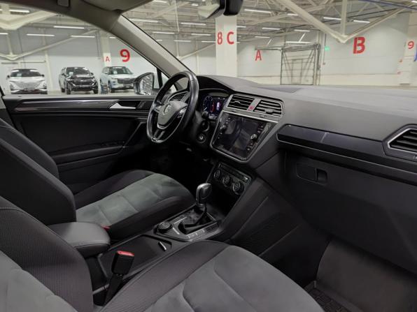 Volkswagen Tiguan II с пробегом 2017 года, цена 2 640 000 рублей, 127557 км, внедорожник, Автокод Объявления