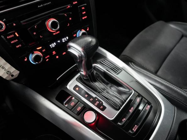 Audi Q5 I (8R) Рестайлинг с пробегом 2016 года, цена 2 211 000 рублей, 173000 км, внедорожник, Автокод Объявления
