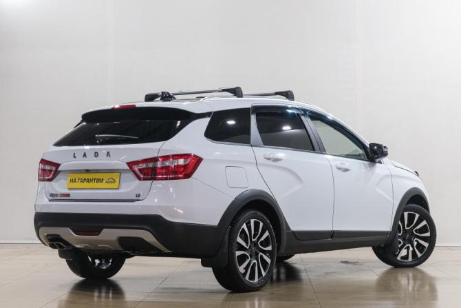 Lada (ВАЗ) Vesta I с пробегом 2021 года, цена 1 319 000 рублей, 110000 км, седан, Автокод Объявления