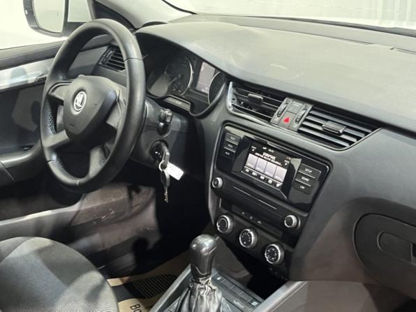 Skoda Octavia III (A7) с пробегом 2015 года, цена 1 029 000 рублей, 194786 км, лифтбек, Автокод Объявления