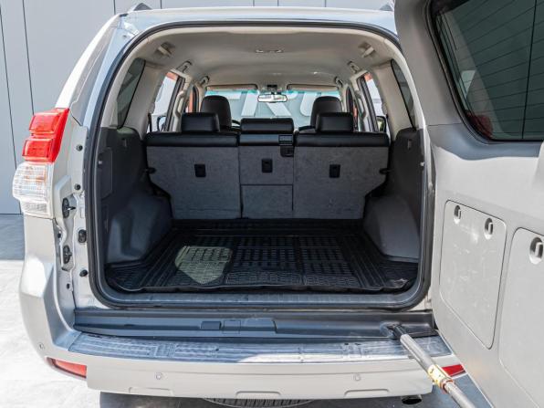 Toyota Land Cruiser Prado 150 Series с пробегом 2010 года, цена 3 180 000 рублей, 200931 км, внедорожник, Автокод Объявления