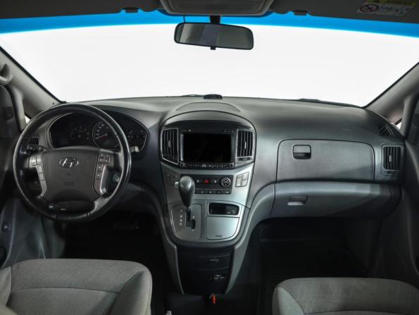 Hyundai H-1 II Рестайлинг 2 с пробегом 2018 года, цена 3 000 000 рублей, 118752 км, минивэн, Автокод Объявления