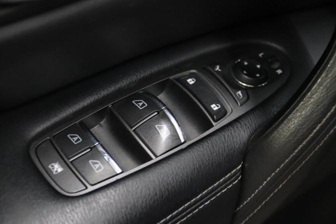 Infiniti QX80 I Рестайлинг с пробегом 2015 года, цена 2 965 650 рублей, 200882 км, внедорожник, Автокод Объявления