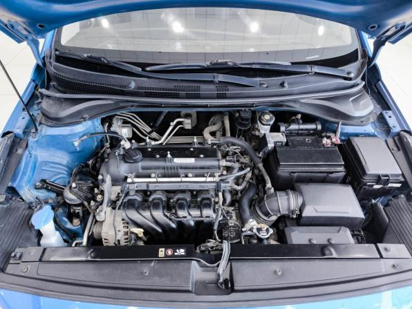Hyundai Solaris II с пробегом 2017 года, цена 1 095 000 рублей, 211171 км, седан, Автокод Объявления