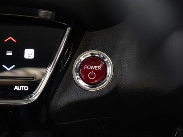 Honda Vezel I с пробегом 2014 года, цена 1 450 000 рублей, 154243 км, внедорожник, Автокод Объявления
