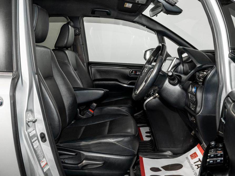 Toyota Esquire I Рестайлинг Иркутск  - изображение 5