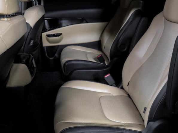 Kia Carnival IV с пробегом 2020 года, цена 4 500 000 рублей, 46671 км, минивэн, Автокод Объявления