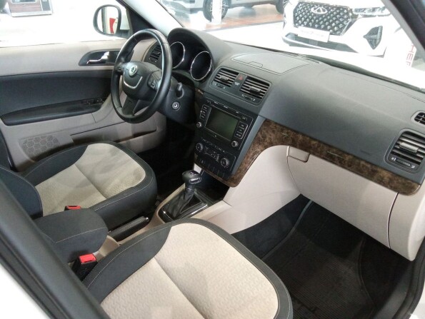 Skoda Yeti I с пробегом 2012 года, цена 1 177 000 рублей, 80417 км, offers.body_type.unknown, Автокод Объявления
