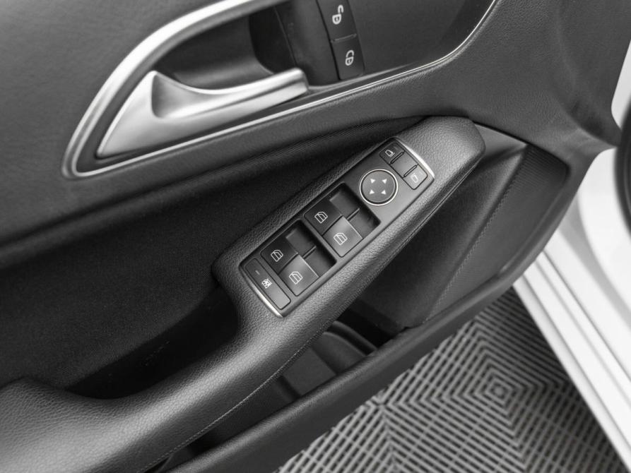 Mercedes-Benz A-Класс III (W176) Москва  - изображение 12