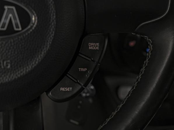 Kia Soul II Рестайлинг с пробегом 2018 года, цена 1 698 000 рублей, 69890 км, хэтчбек, Автокод Объявления