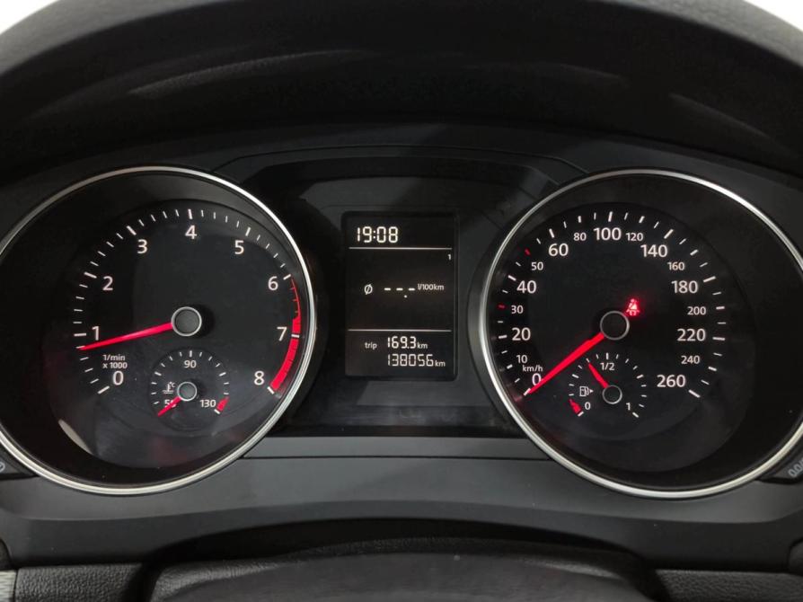 Volkswagen Jetta VI Рестайлинг Альметьевск  - изображение 19