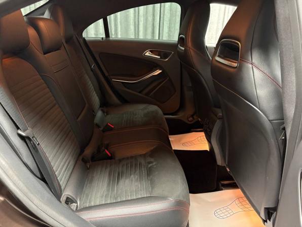 Mercedes-Benz CLA I (C117 X117) с пробегом 2015 года, цена 1 800 000 рублей, 93670 км, седан, Автокод Объявления