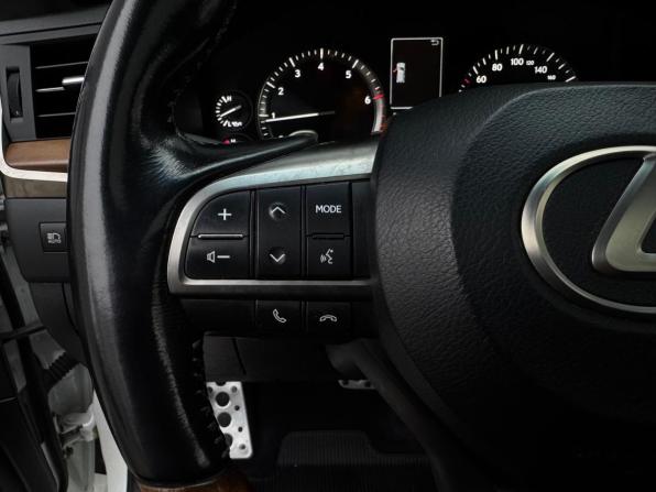Lexus LX III Рестайлинг 2 с пробегом 2017 года, цена 7 990 000 рублей, 105930 км, внедорожник, Автокод Объявления