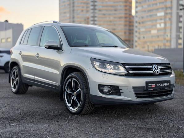 Volkswagen Tiguan I Рестайлинг с пробегом 2011 года, цена 1 025 000 рублей, 207000 км, внедорожник, Автокод Объявления
