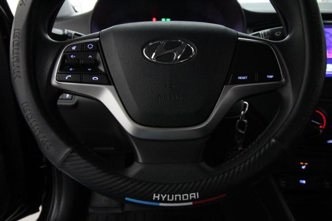 Hyundai Solaris II Рестайлинг с пробегом 2022 года, цена 1 600 000 рублей, 78757 км, седан, Автокод Объявления