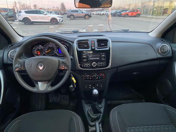 Renault Logan II с пробегом 2016 года, цена 695 000 рублей, 101353 км, седан, Автокод Объявления