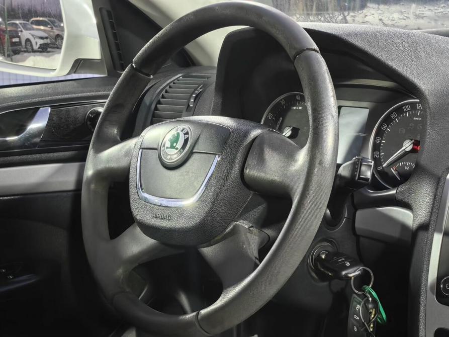 Skoda Octavia II (A5) Рестайлинг Санкт-Петербург  - изображение 11