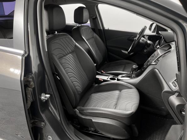 Opel Astra J Рестайлинг с пробегом 2013 года, цена 899 900 рублей, 181796 км, седан, Автокод Объявления