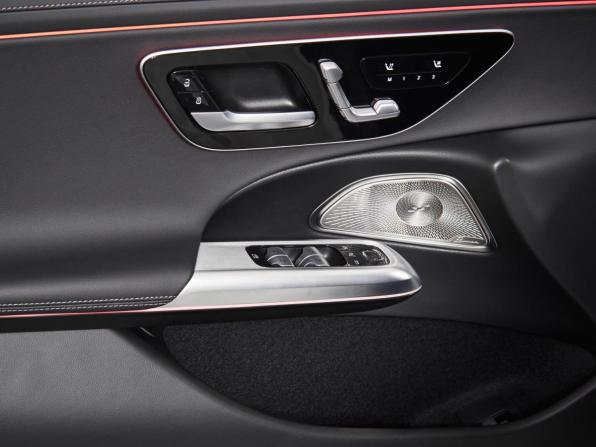 Mercedes-Benz E-Класс VI (W214 S214) с пробегом 2024 года, цена 9 250 000 рублей, 12500 км, седан, Автокод Объявления