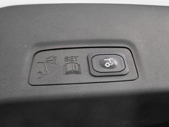 Lincoln MKC I Рестайлинг с пробегом 2018 года, цена 2 599 000 рублей, 101760 км, внедорожник, Автокод Объявления