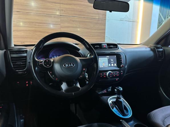 Kia Soul II Рестайлинг с пробегом 2017 года, цена 1 499 990 рублей, 72474 км, хэтчбек, Автокод Объявления