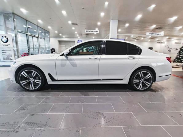 BMW 7 серии VI (G11/G12) с пробегом 2017 года, цена 3 199 000 рублей, 193044 км, седан, Автокод Объявления